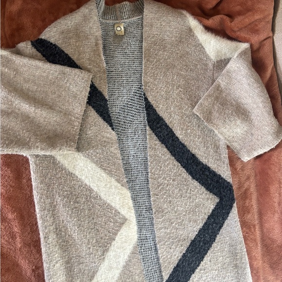 Akemi + Kin Anthropologie Abstract Fuzzy Knit Open Cardigan - Picture 3 of 5